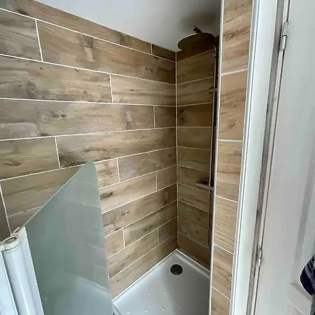 בית נופש Sunny - Duplex Avec Terrasse Privative Tosse